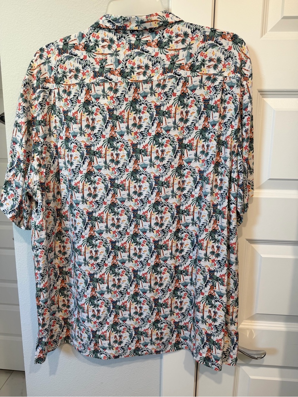 Caribbean White Short Sleeve Tropical Print Button-Down Shirt - Picture 3 of 3
